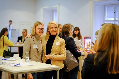 Katharina Liebert-Haselberger und Ulrike Haslauer