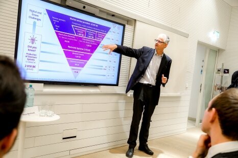 Klaus Berhardt, FEEI, Energie & Infrastruktur, Forschung & Innovation