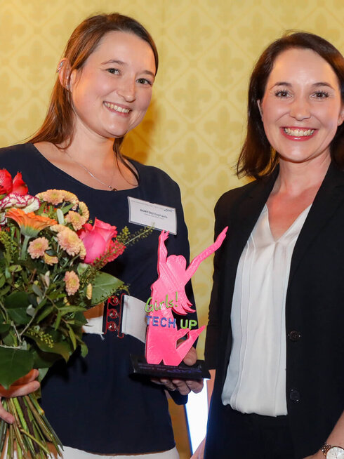 Das Girls! TECH UP Role Model 2021 mit OVE Fem-Vorsitzender Michaela Leonhardt