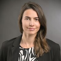 Dr. Verena Halmschlager