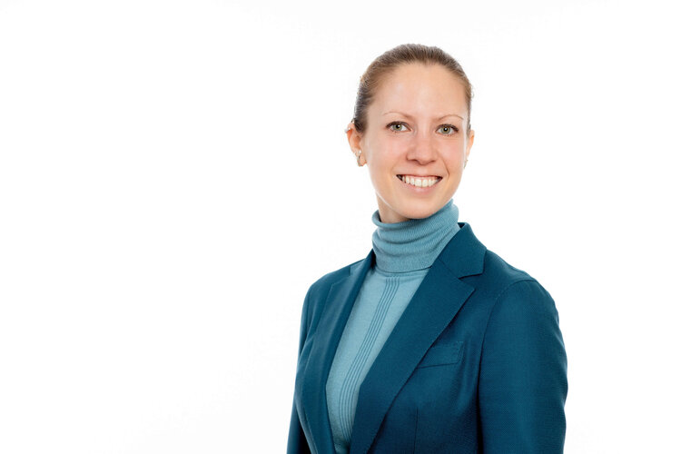 Porträt von Energieexpertin Jasmin Mensik